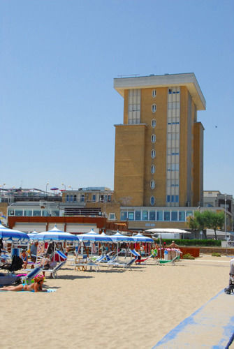 Hotel Golden Rimini Exteriör bild