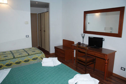 Hotel Golden Rimini Exteriör bild
